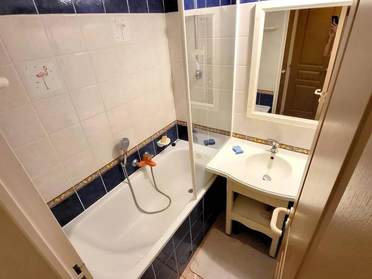 Apartment T2 Avec Piscine, Parking Prive A 200M Des Plages Et Commerces - Fr-1-316-237 Six-Fours-les-Plages France