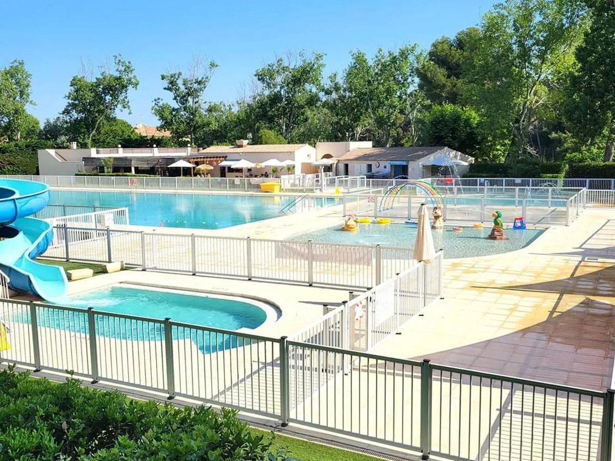 T2 Avec Piscine, Parking Prive A 200M Des Plages Et Commerces - Fr-1-316-237 Six-Fours-les-Plages France